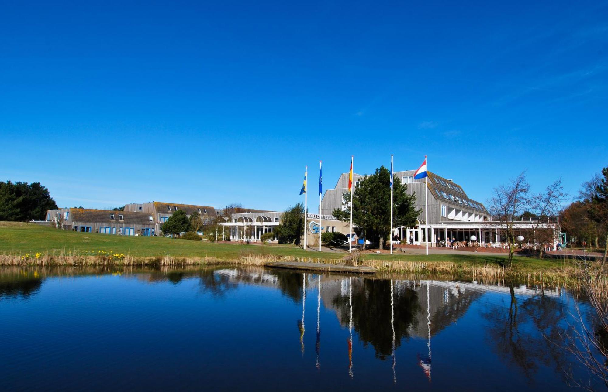 Fletcher Hotel-Restaurant Amelander Kaap Hollum  Exteriör bild